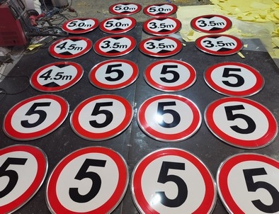 张家口张家口限速交通标牌厂家